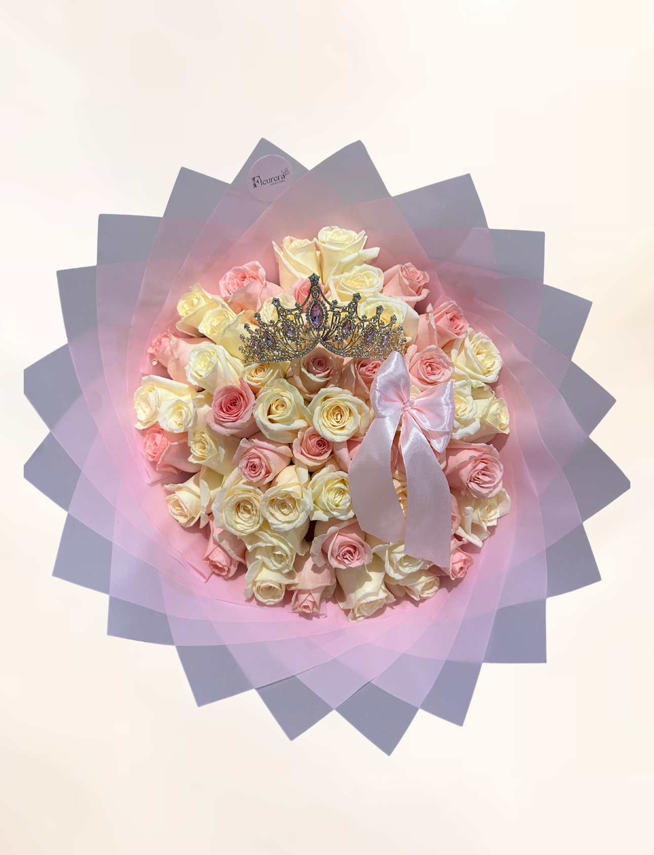 50 Roze en Witte Rozen met Kroon